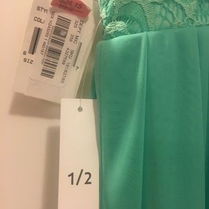 Misses/Women’s dress Size 2, seafoam green
